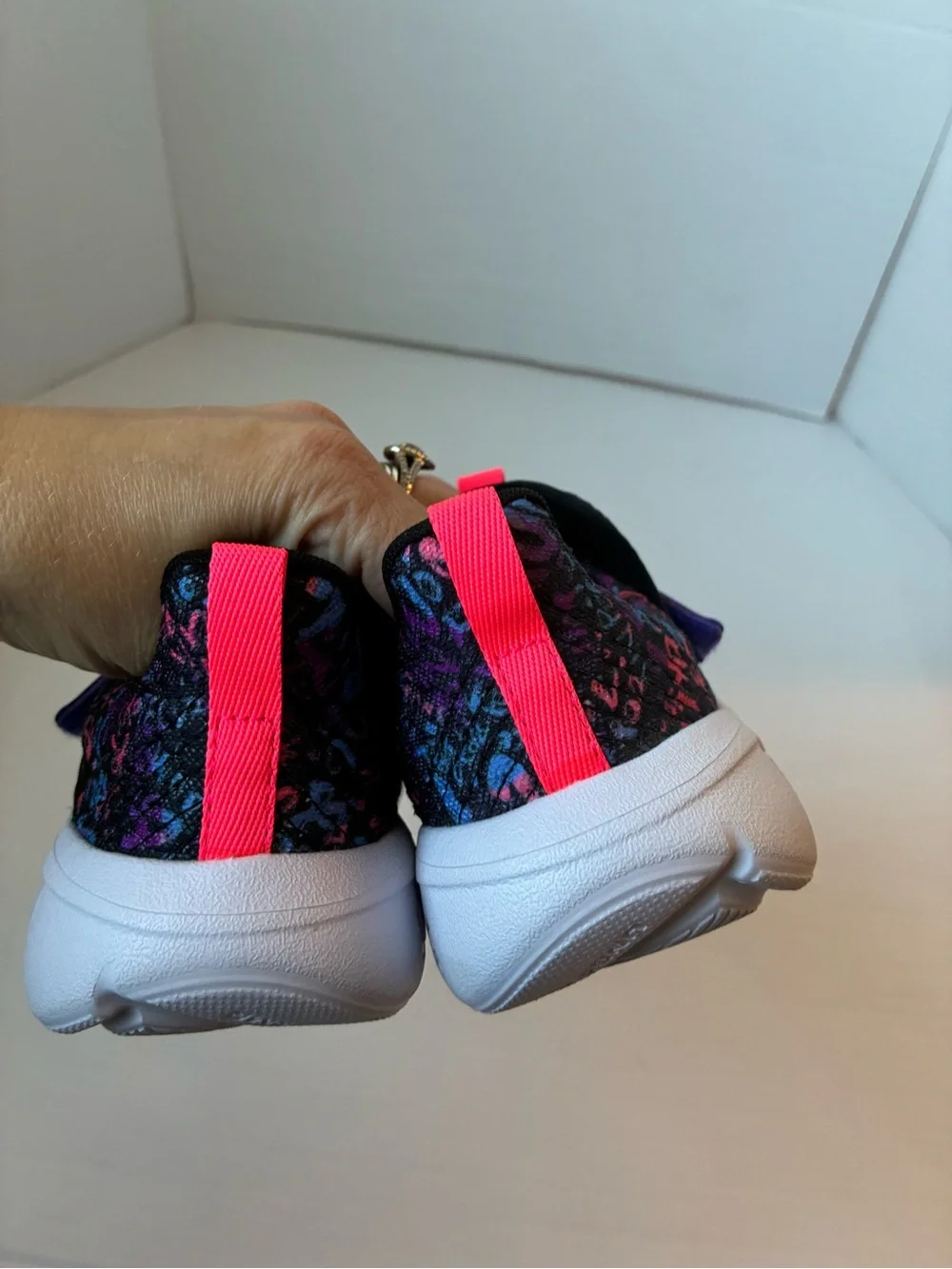 Girls UNDER ARMOUR Tennis Shoes 3 - Picture 7 of 7
